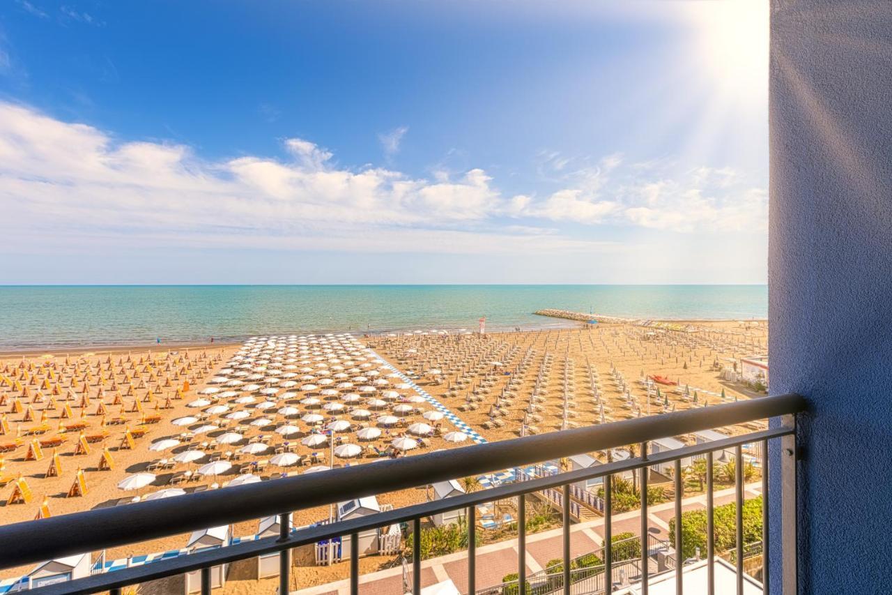 Hotel Nettuno Caorle Exteriör bild